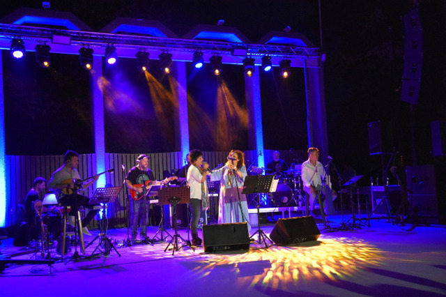 Ξεκίνησε εντυπωσιακά το Naoussa Summer Festival, με τους Ζερβουδάκη, Ανδρεάτο, Βιτάλη-Βελεσιώτου. Βίντεο 